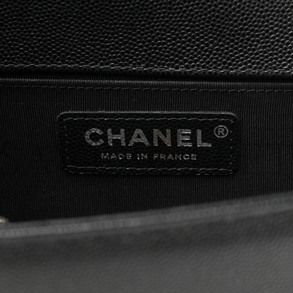 CHANEL CAVIAR QUILTED MEDIUM BOY FLAP BLACK SILVER HARDWARE (25*15*8cm)